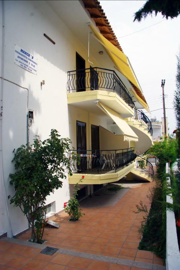 Marco'S Appartments Nea Poteidaia Exterior photo