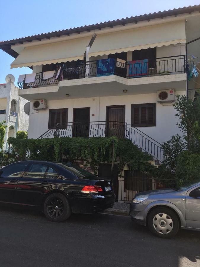Marco'S Appartments Nea Poteidaia Exterior photo